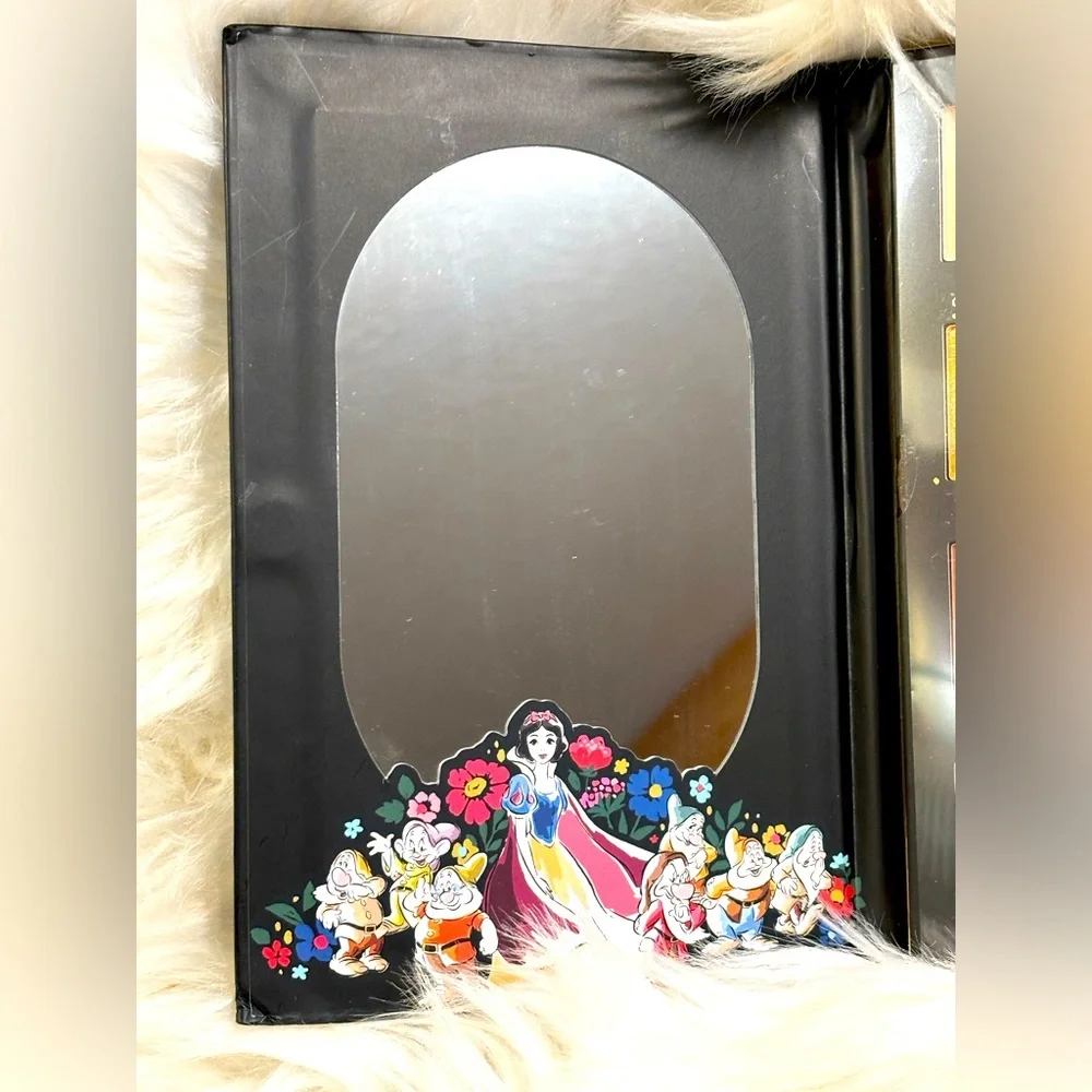 Disney Snow White Eyeshadow Palette NEW